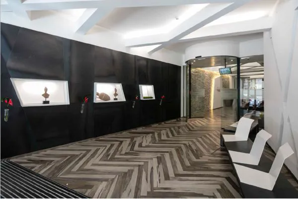 Zona Hall