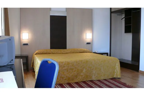 Testata Letto e Armadio